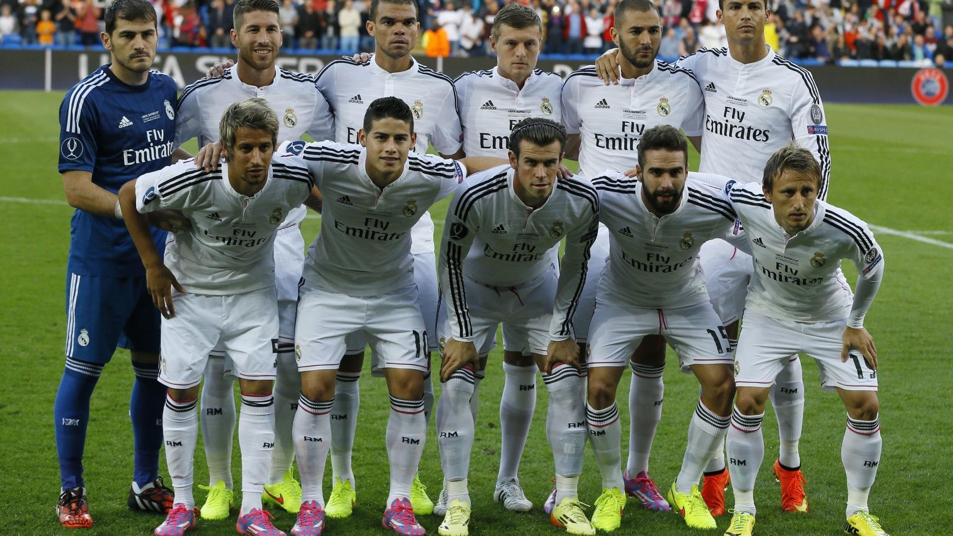 开云电竞平台-欧冠比赛中最恐怖的锋线组合盘点，欧冠最高分出局