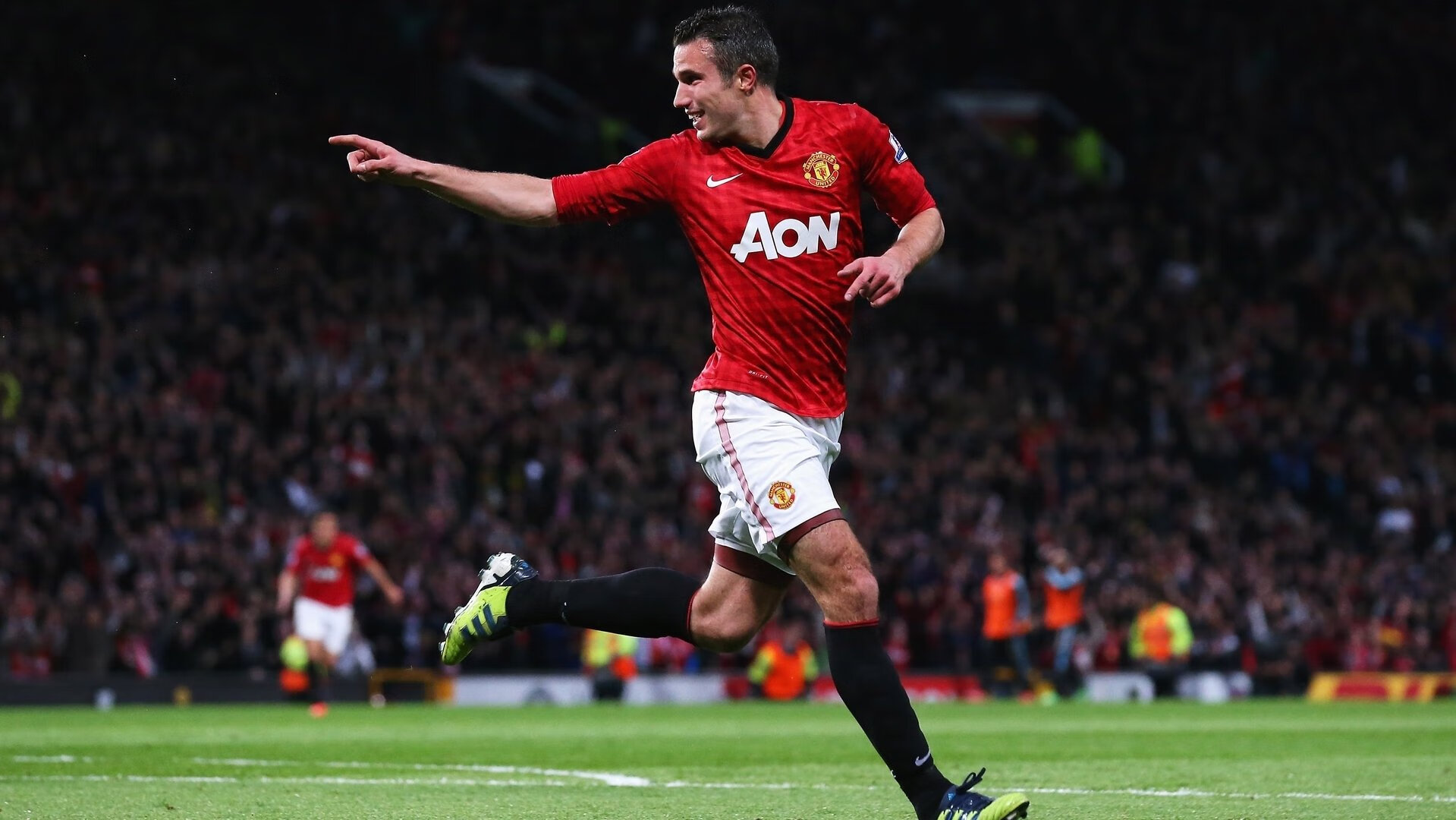 湖人训练营开放日吸引上万球迷,詹眉组合现场合练,湖人 训练